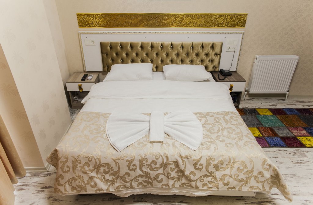 White Palace Hotel 4