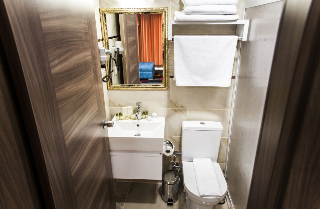 White Palace Hotel 9