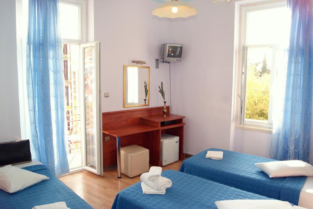 Hotel Diethnes 8