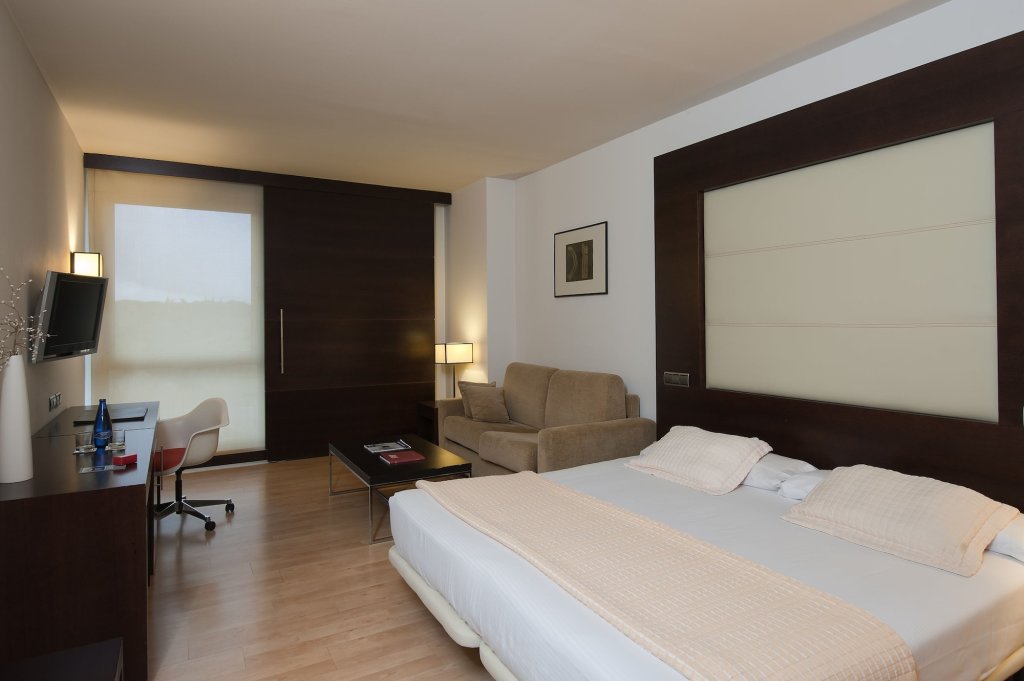 Eurostars i-Hotel 24