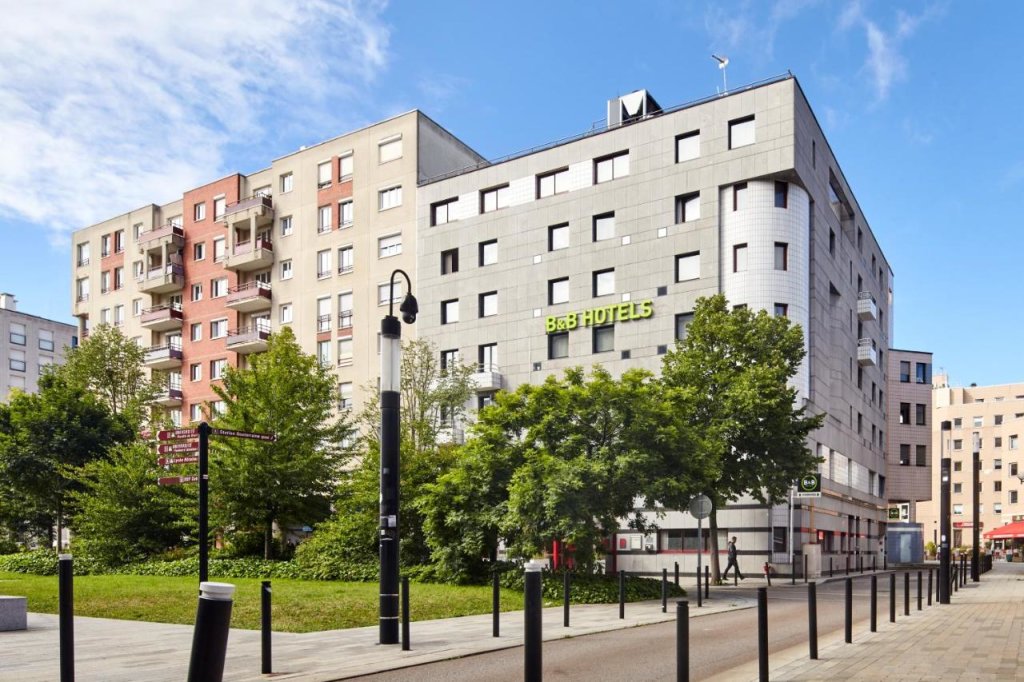 B&B Hotel Saint-Quentin-en-Yvelines Centre Gare 1