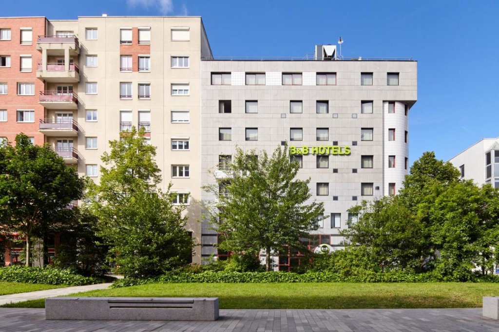 B&B Hotel Saint-Quentin-en-Yvelines Centre Gare 17