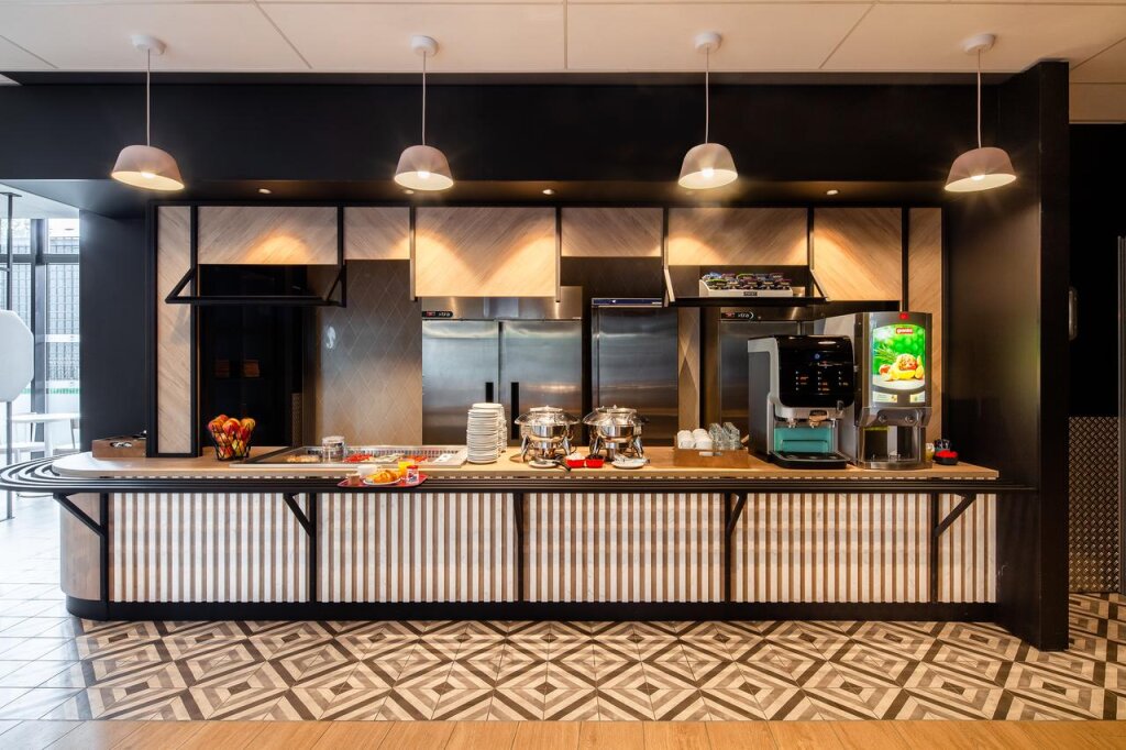 B&B Hotel Paris Porte Des Lilas 2