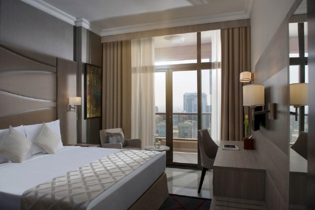 Two Seasons Hotel & Apartments 12