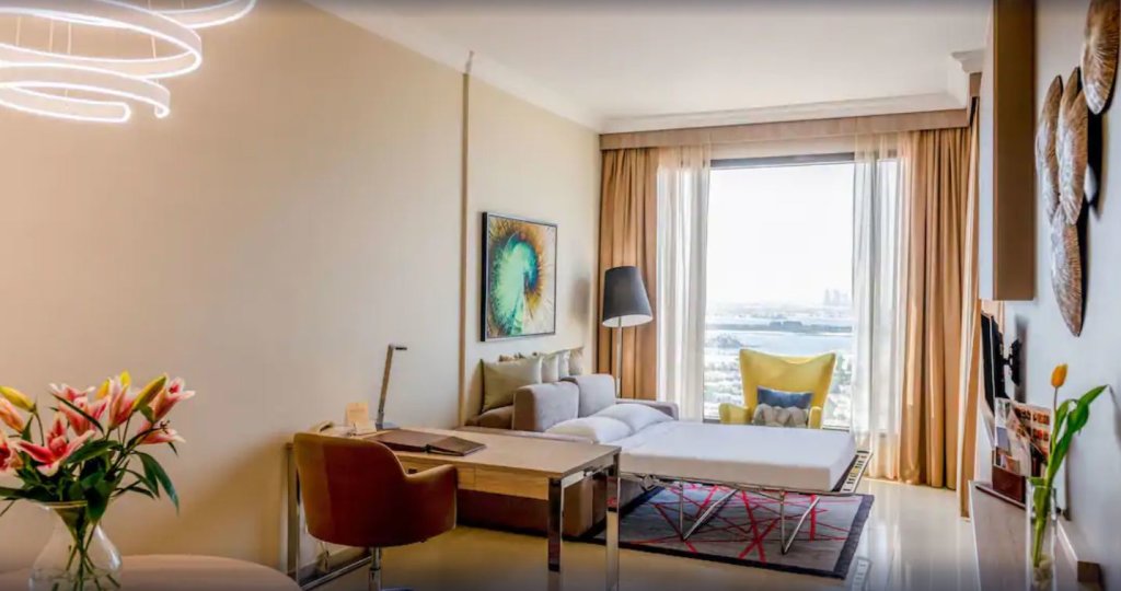 Two Seasons Hotel & Apartments 13