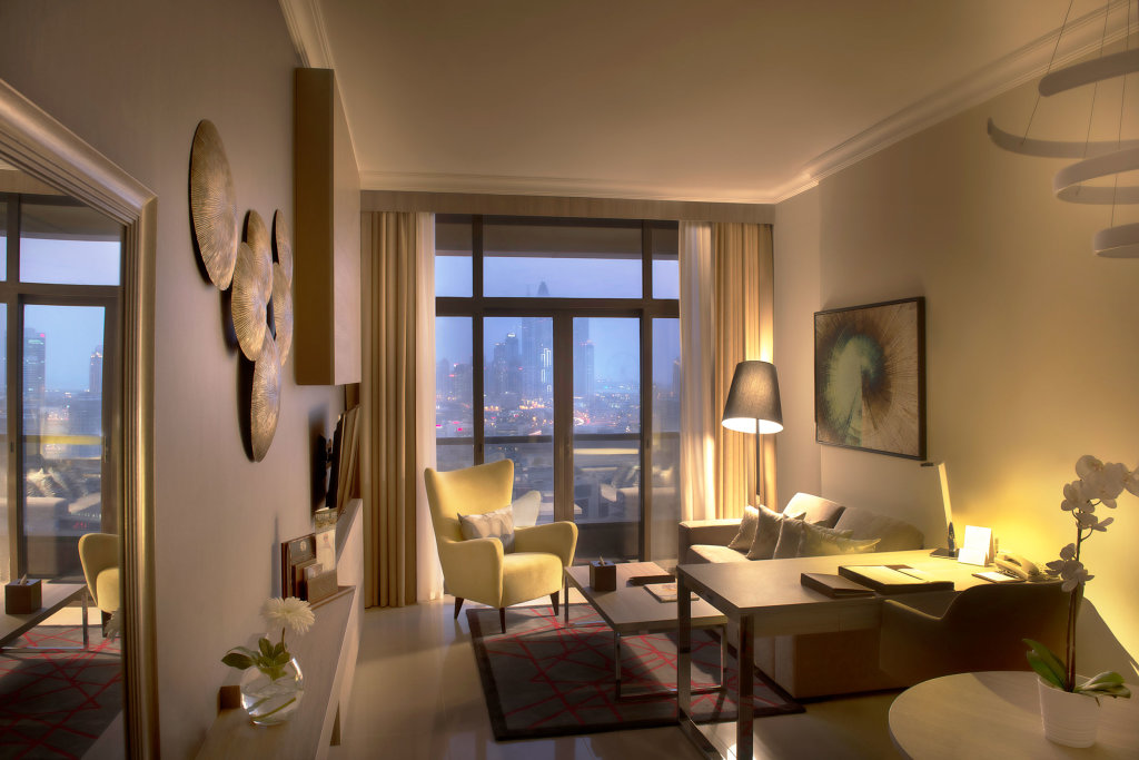 Two Seasons Hotel & Apartments 20