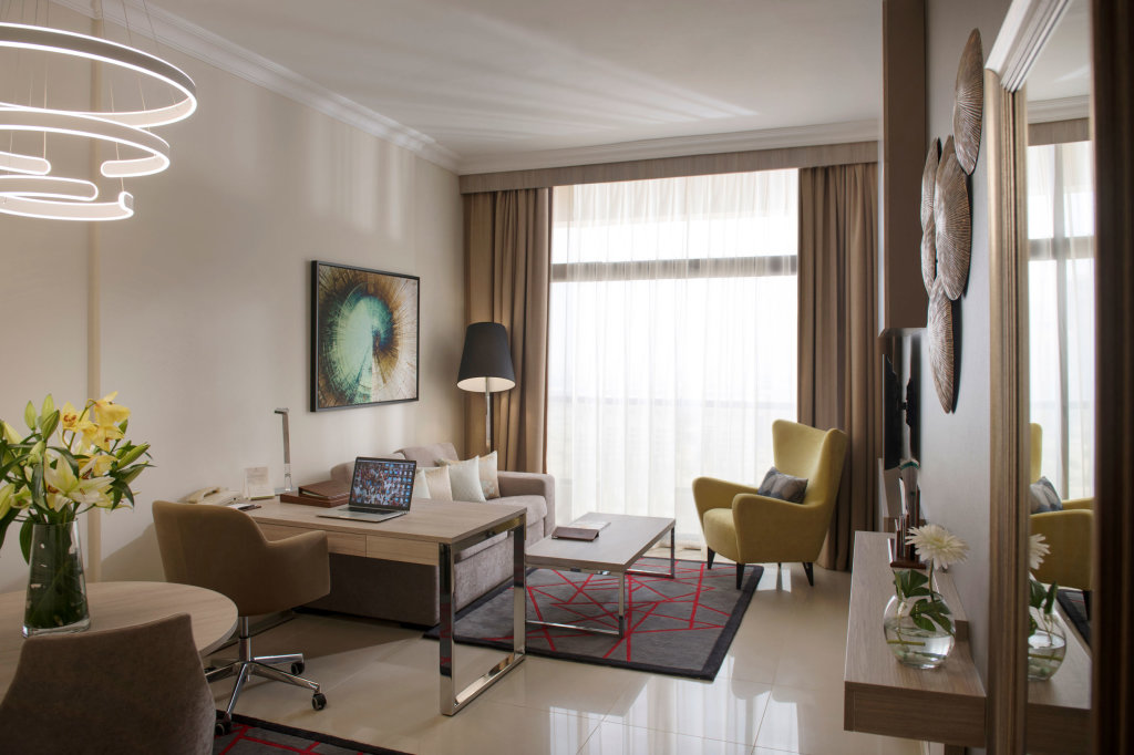 Two Seasons Hotel & Apartments 22