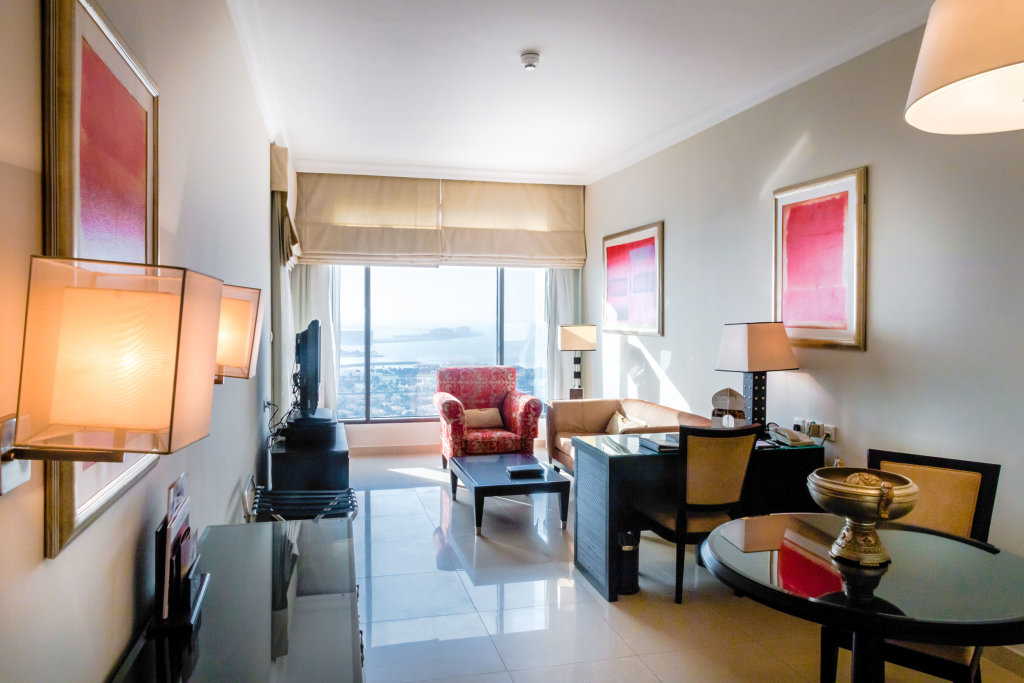 Two Seasons Hotel & Apartments 23