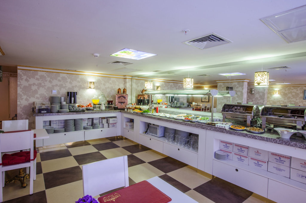 Empire Suite Hotel 10