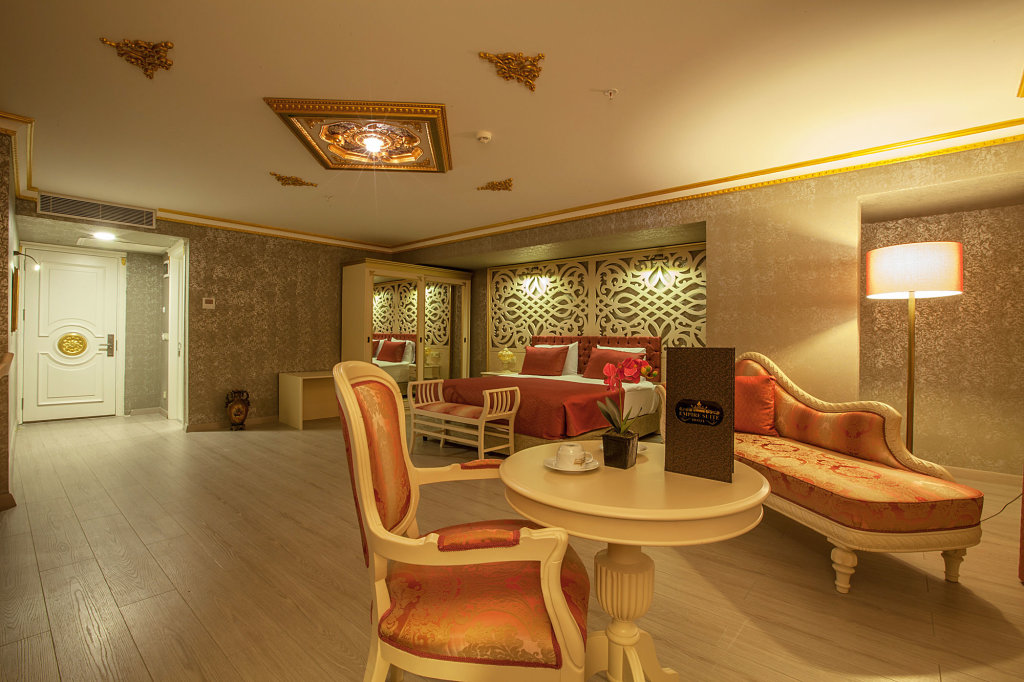 Empire Suite Hotel 13