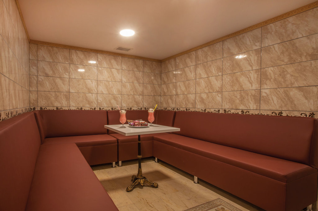 Empire Suite Hotel 20