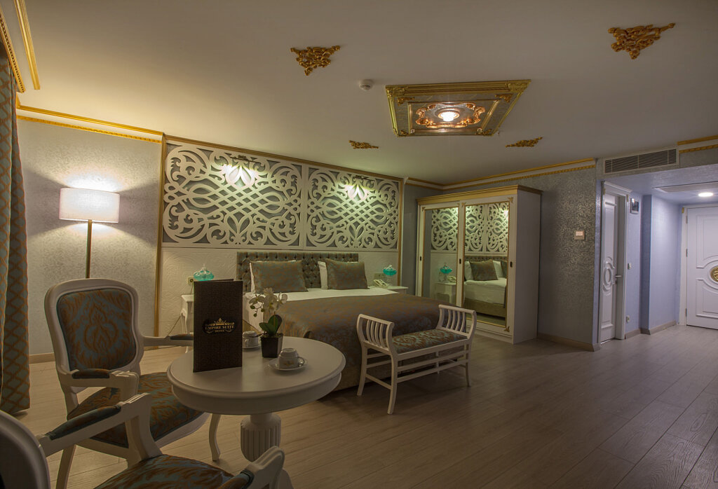 Empire Suite Hotel 21