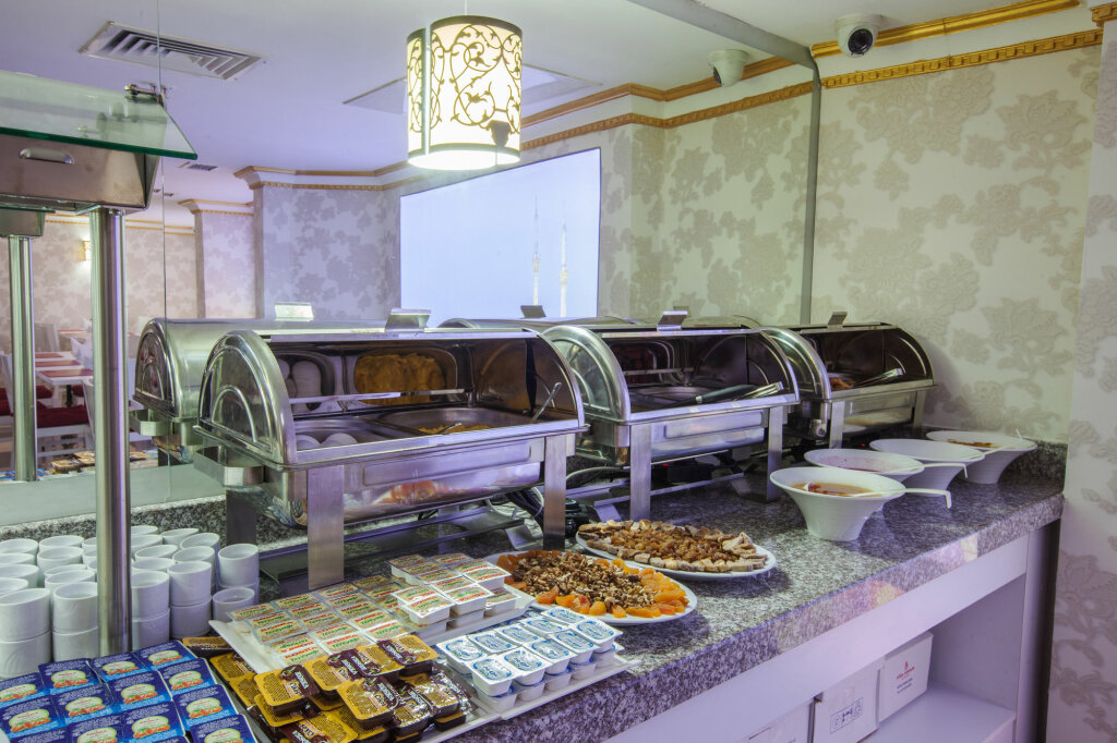 Empire Suite Hotel 22