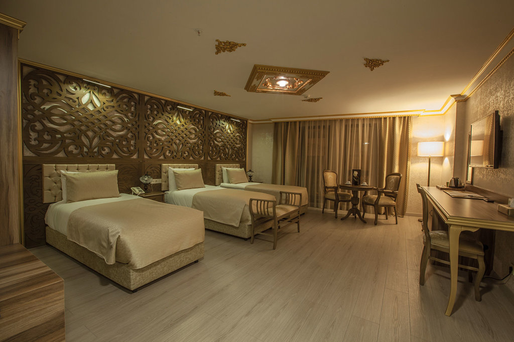 Empire Suite Hotel 3
