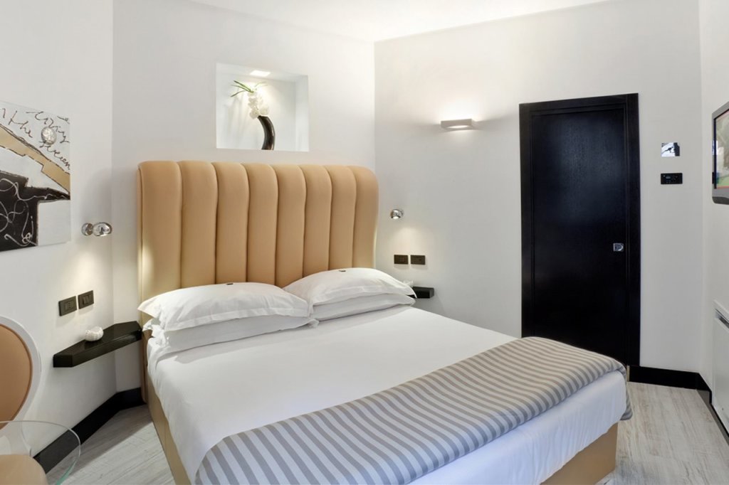 LHP Hotel Napoleon 4
