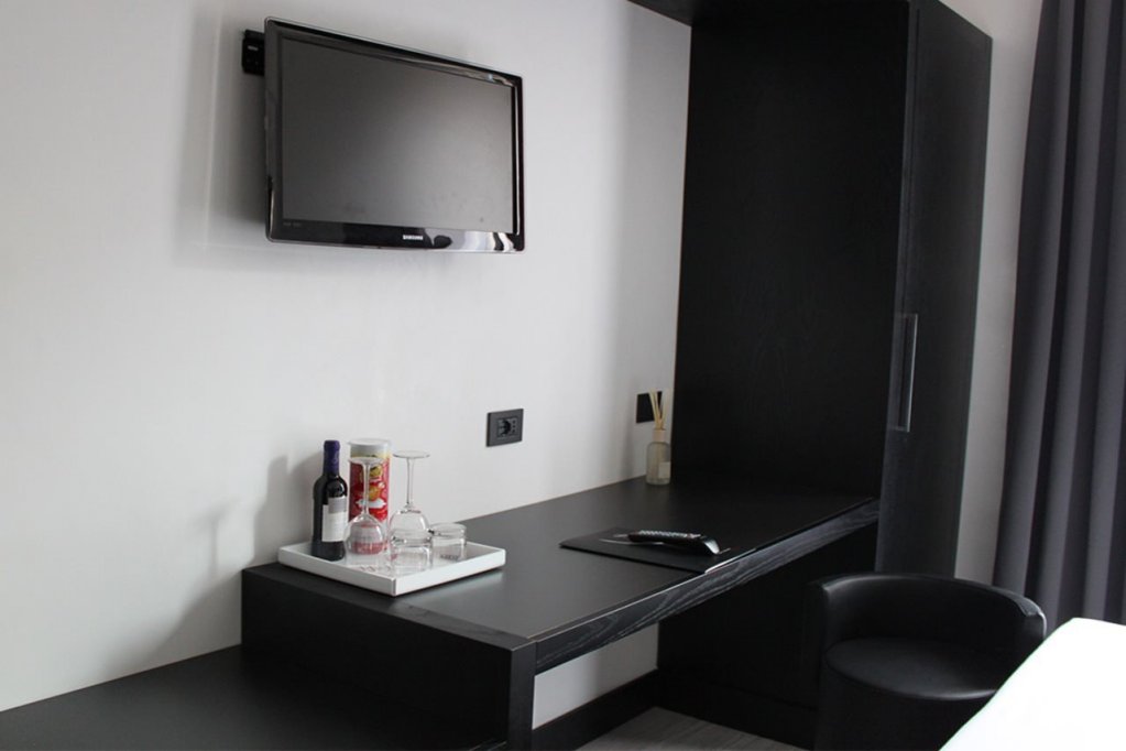 LHP Hotel Napoleon 7