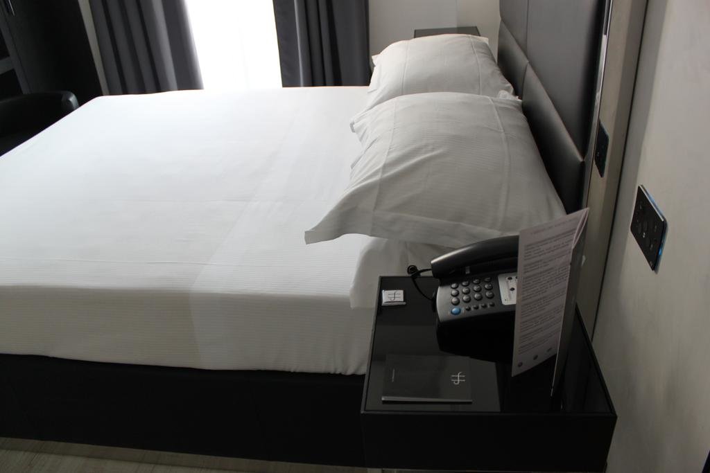 LHP Hotel Napoleon 8
