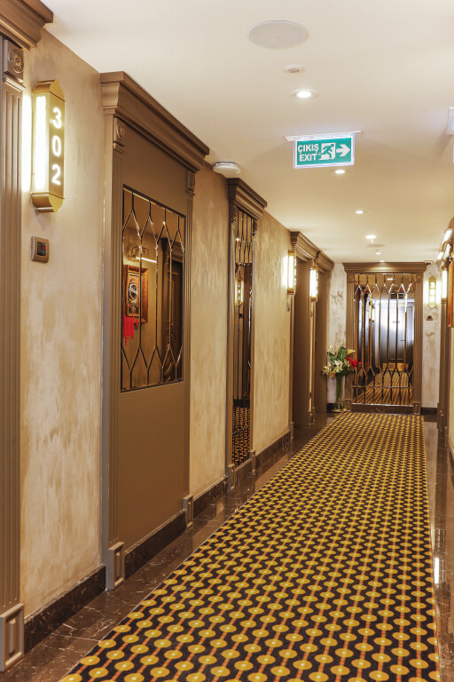 Manors Hotel 11