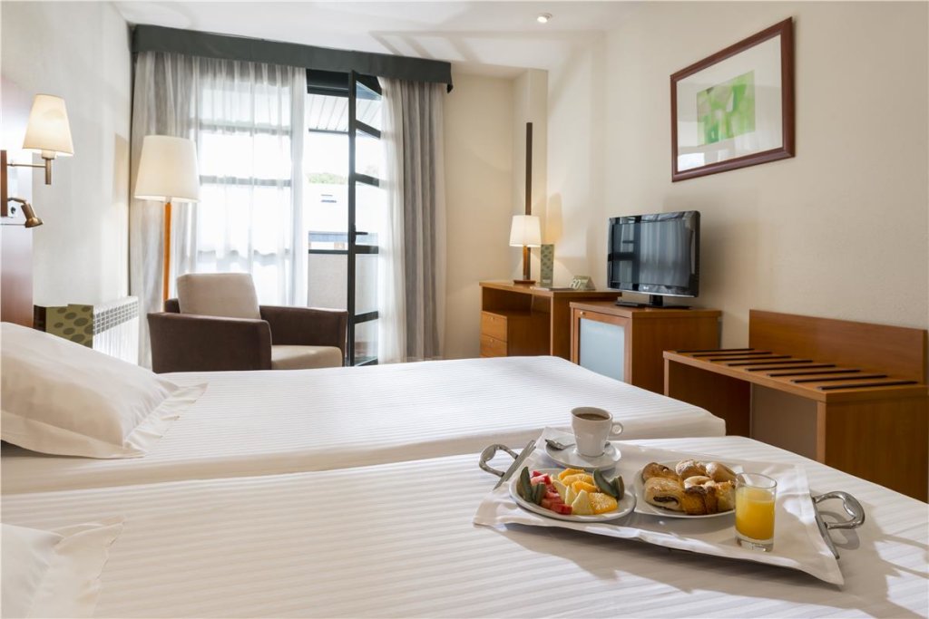 Exe Gran Hotel Almenar 8