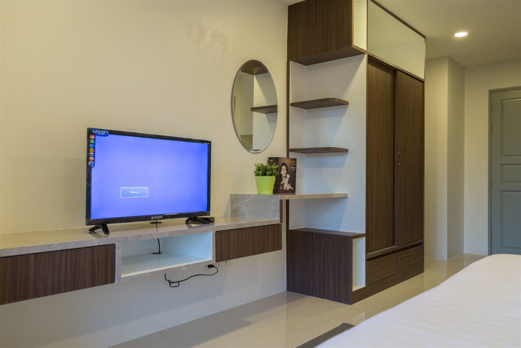 Q Space Residence 18