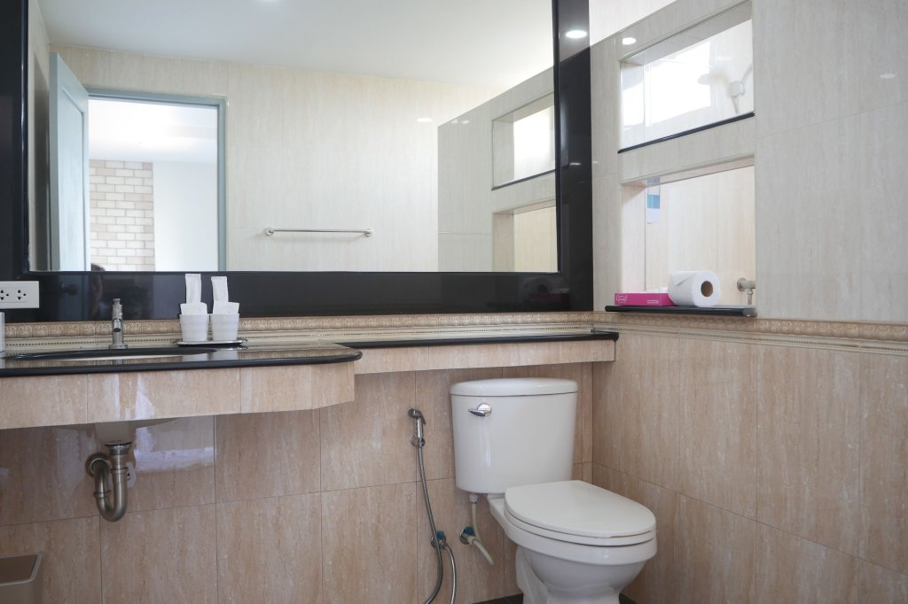 Q Space Residence 6