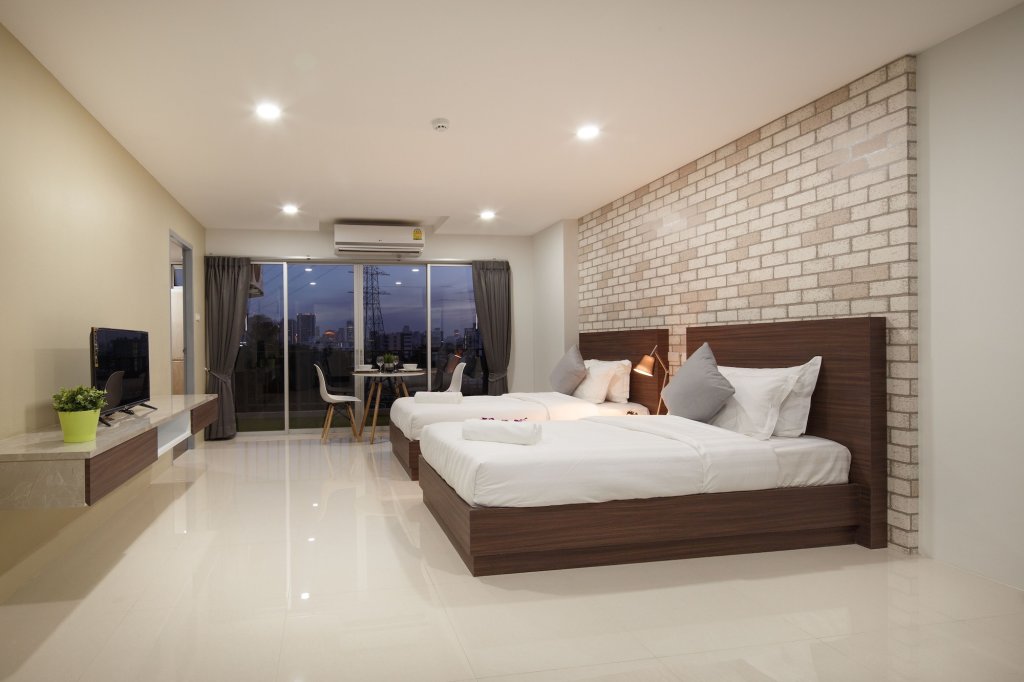 Q Space Residence 8