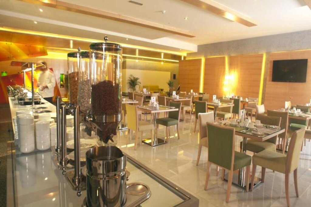 Al Khoory Executive Hotel 7