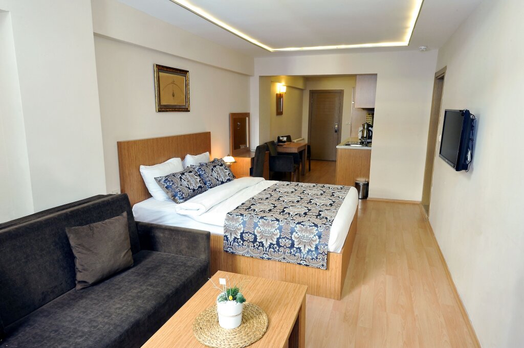 Aiza Suites 16