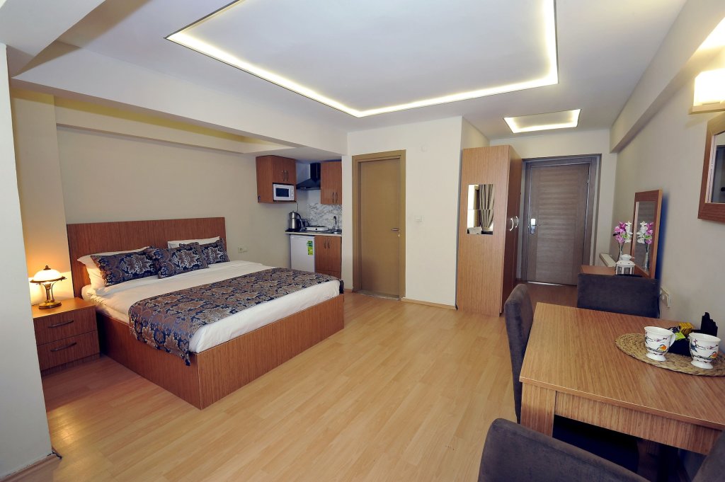 Aiza Suites 19
