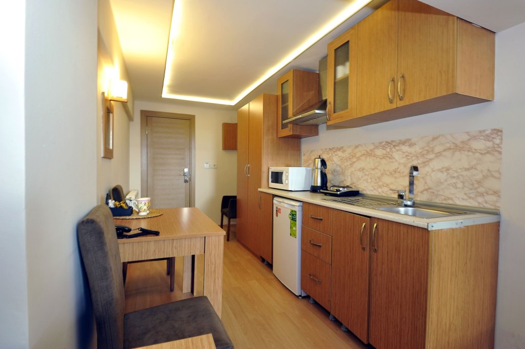 Aiza Suites 22