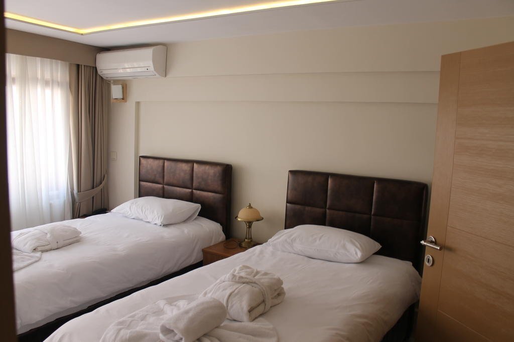 Aiza Suites 3