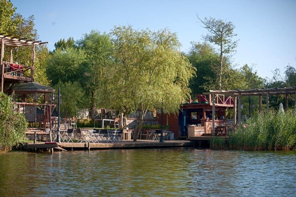Wineport Lodge Agva 16
