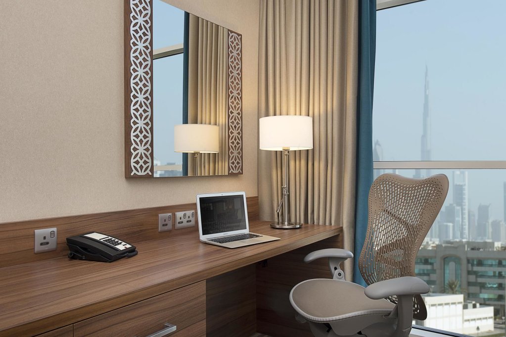 Hilton Garden Inn Dubai Al Mina 6