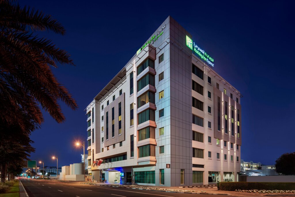 Holiday Inn Express Dubai Jumeirah, an IHG Hotel 1