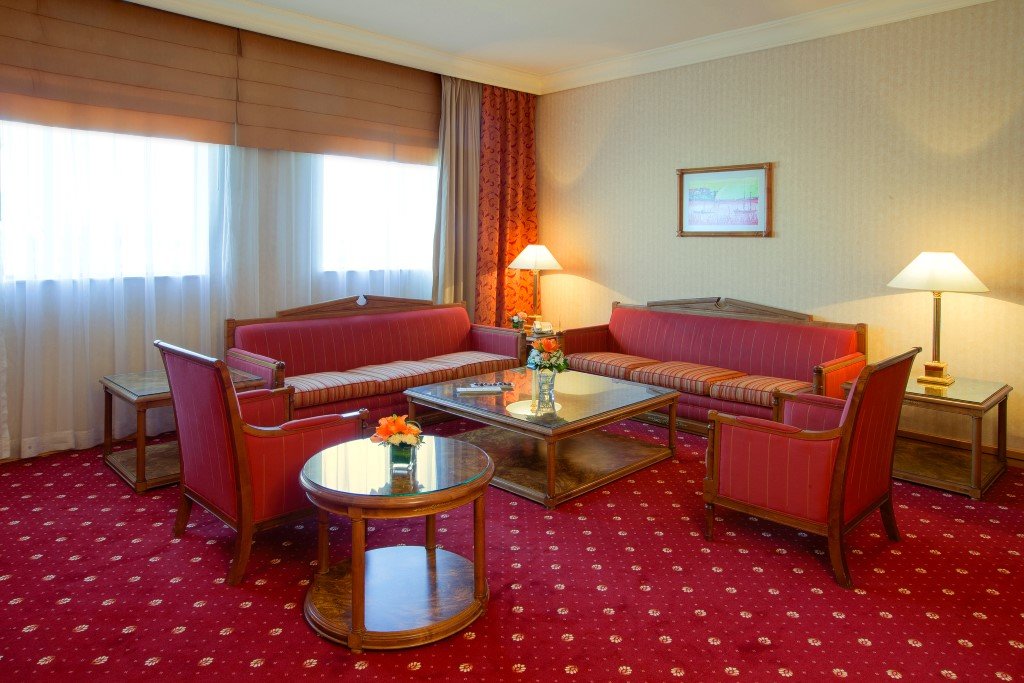 Capitol Hotel 9