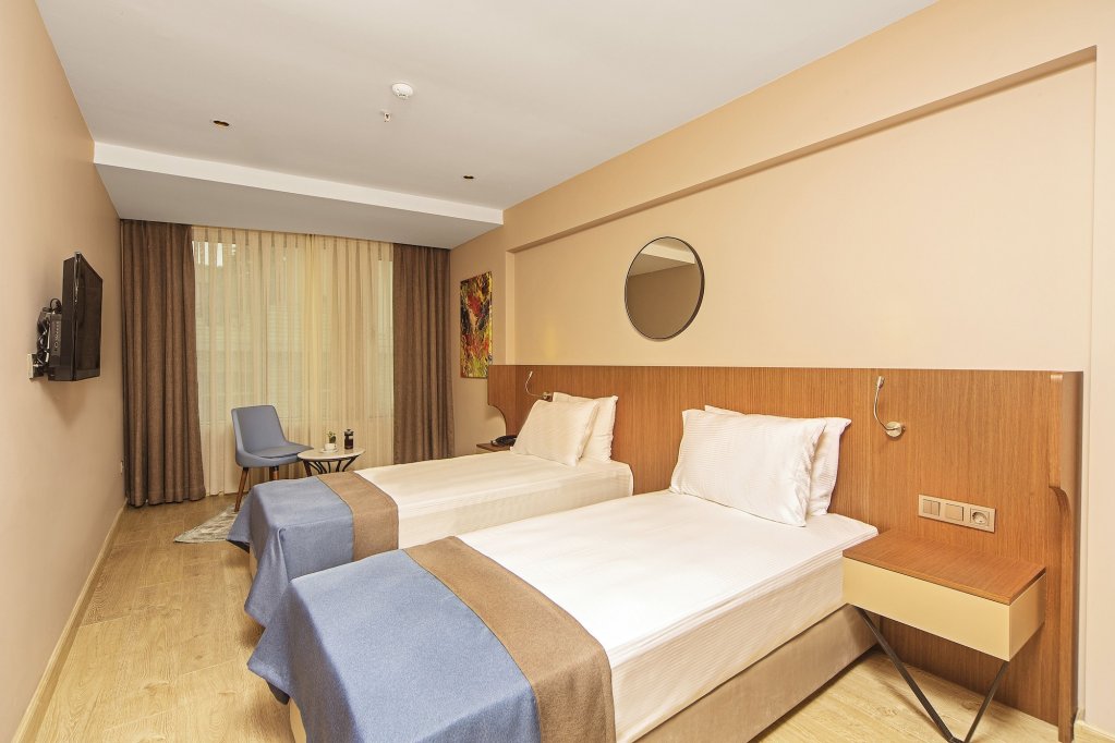 Redmont Hotel Nisantasi 16