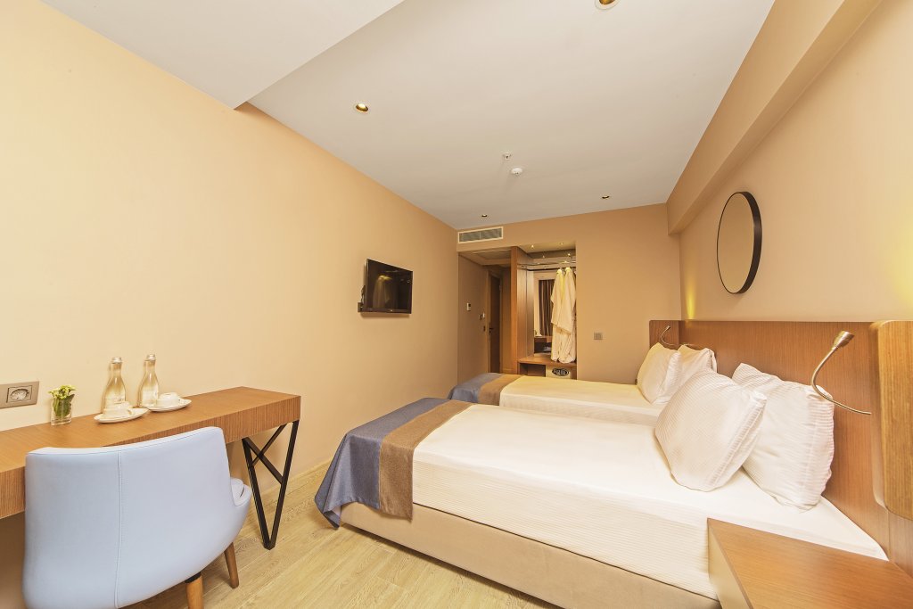 Redmont Hotel Nisantasi 21