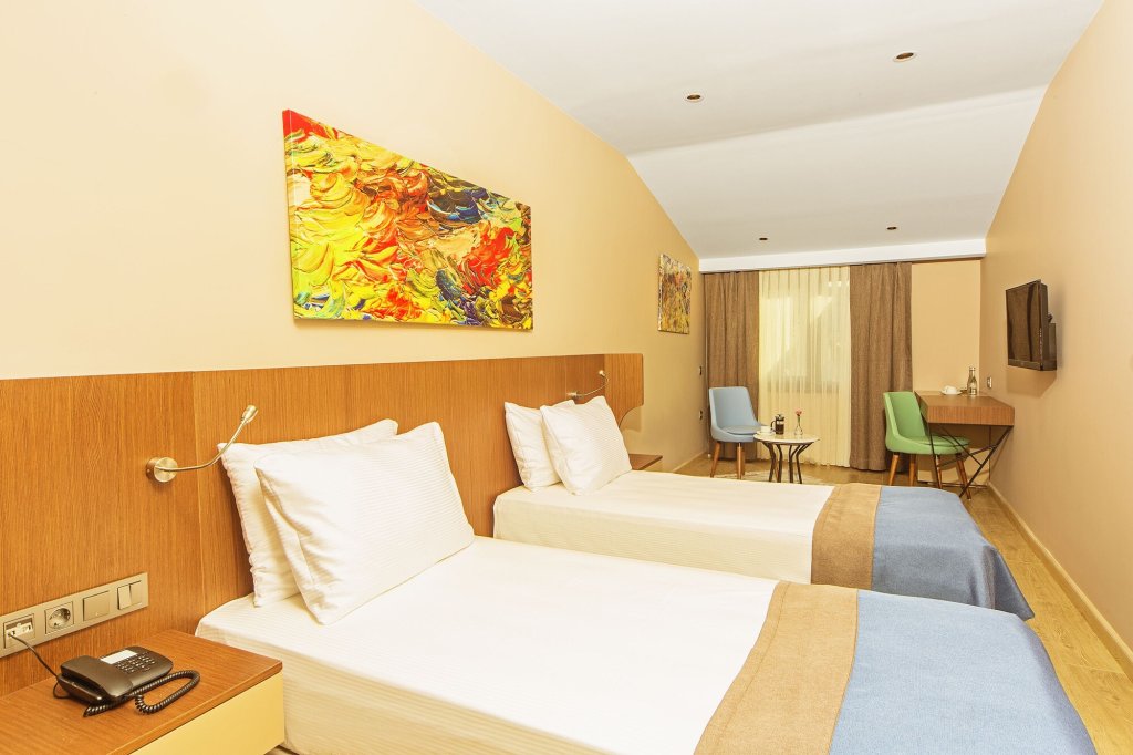 Redmont Hotel Nisantasi 7
