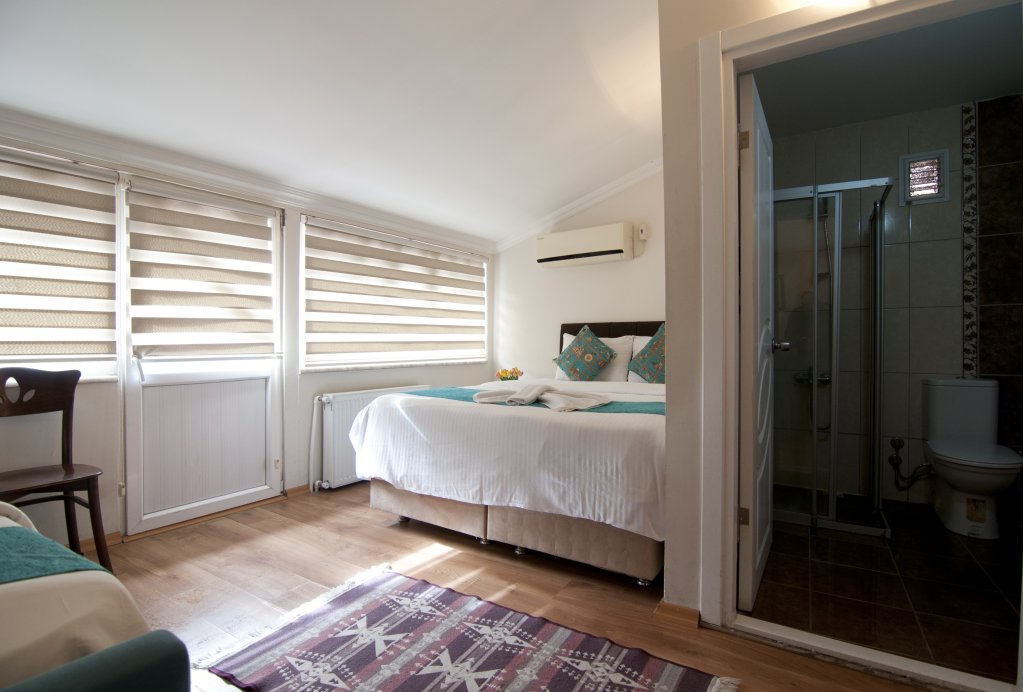 Taksim Trust Hotel 12