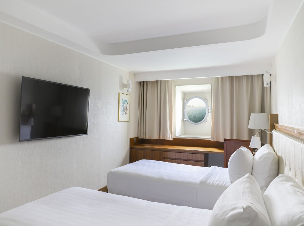 Queen Elizabeth 2 Hotel 11