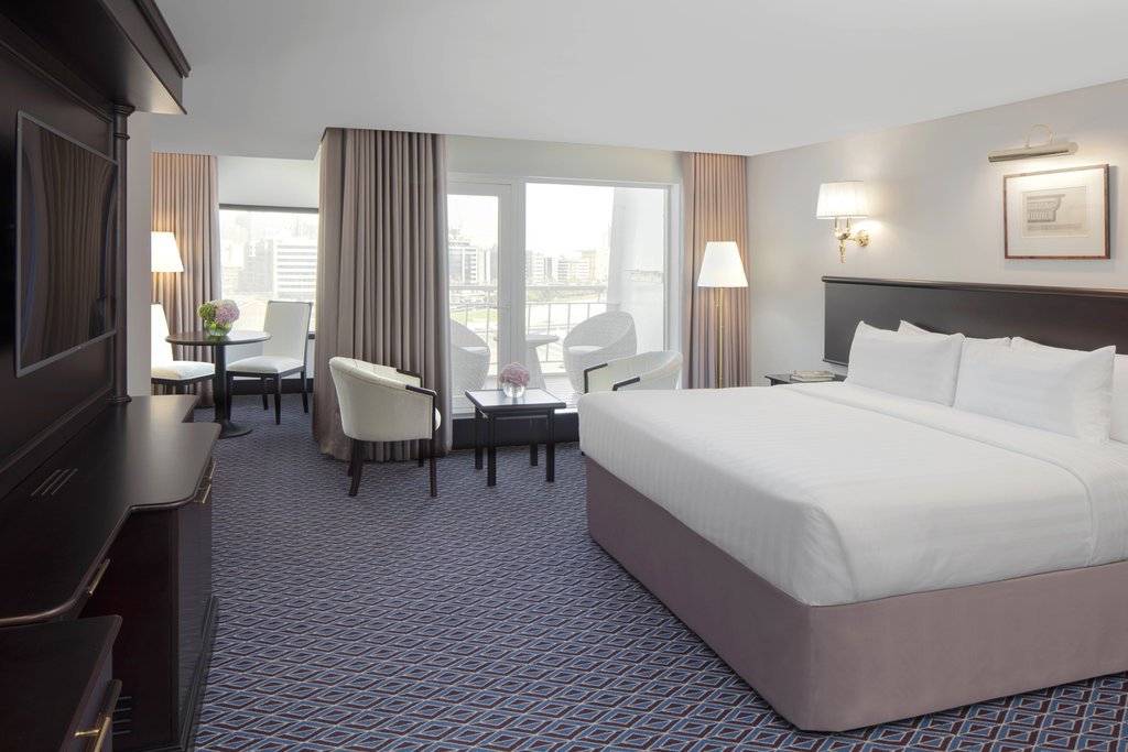 Queen Elizabeth 2 Hotel 5