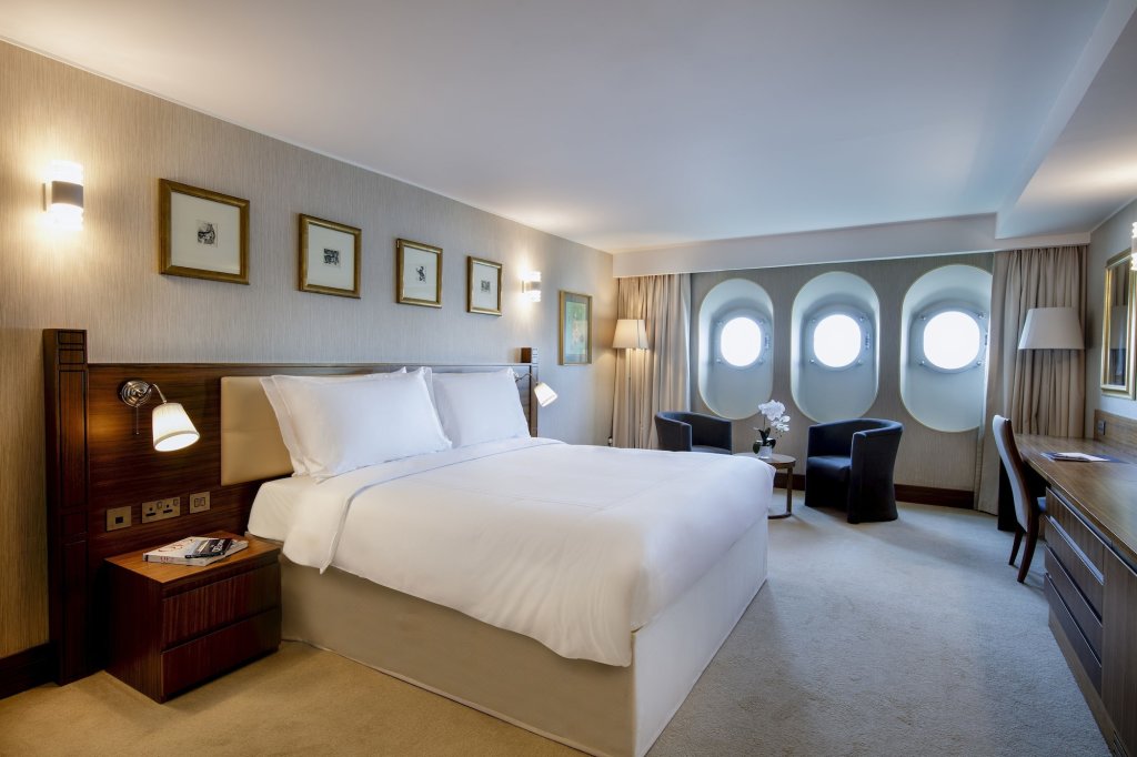 Queen Elizabeth 2 Hotel 8