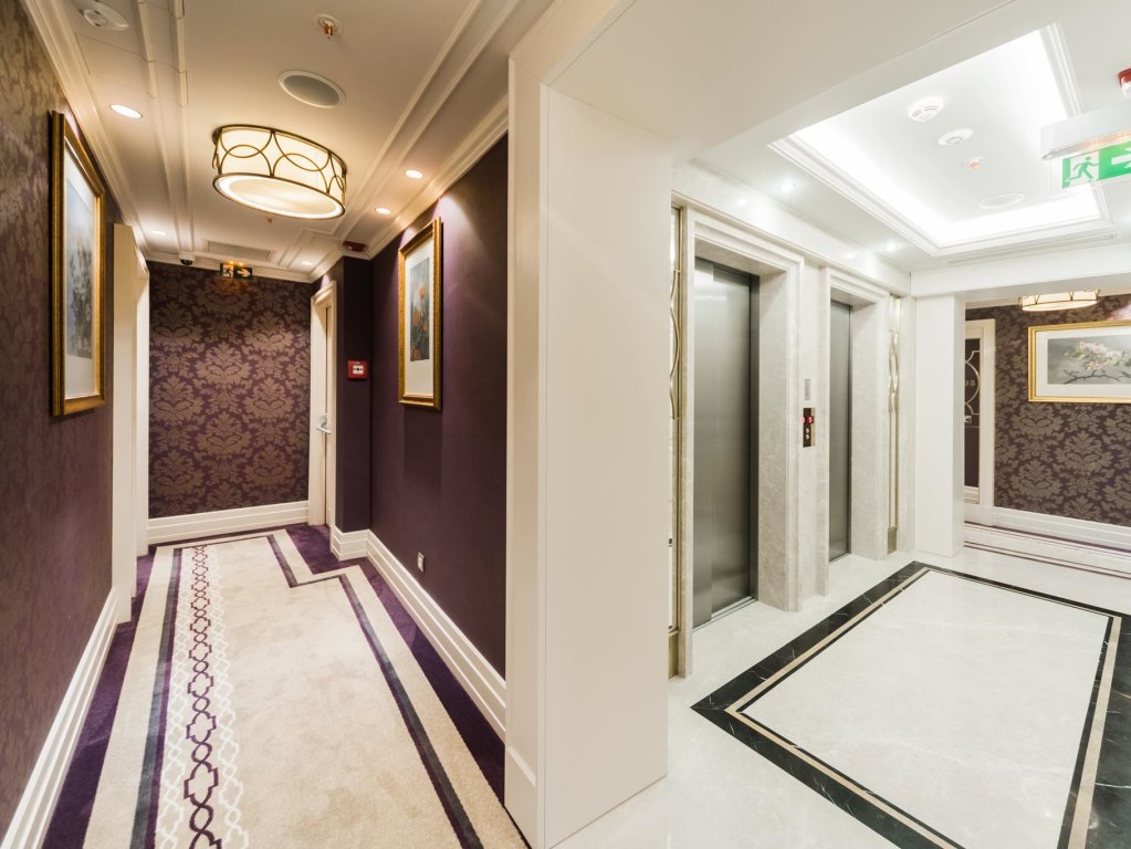 Arcade Hotel 23