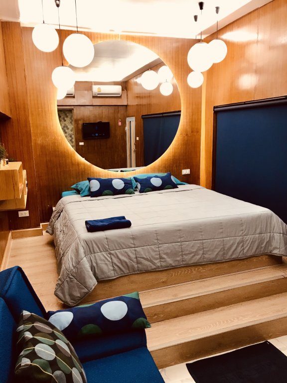 Blu Cabin Ari Stylish Gay Poshtel 13