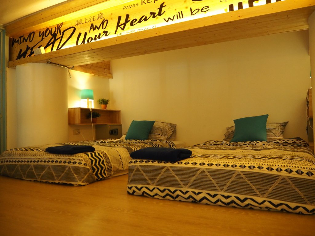 Blu Cabin Ari Stylish Gay Poshtel 14