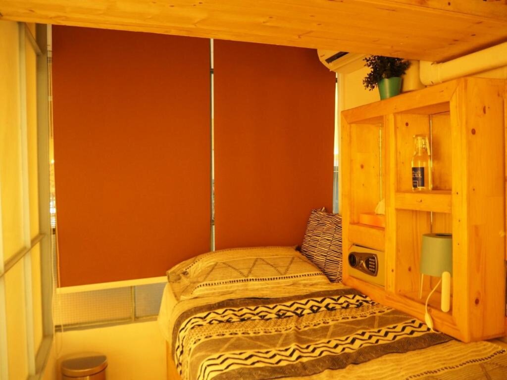 Blu Cabin Ari Stylish Gay Poshtel 22