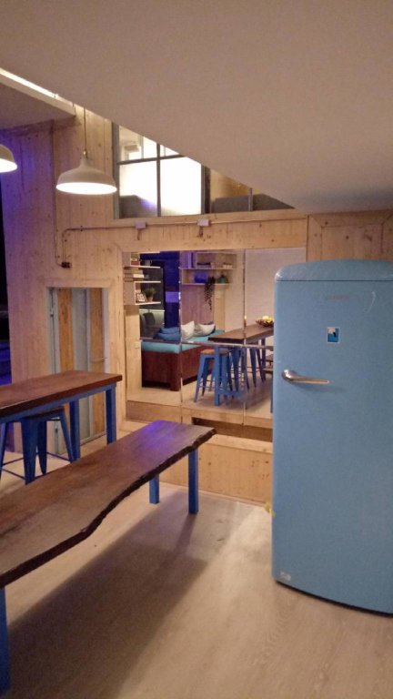 Blu Cabin Ari Stylish Gay Poshtel 6
