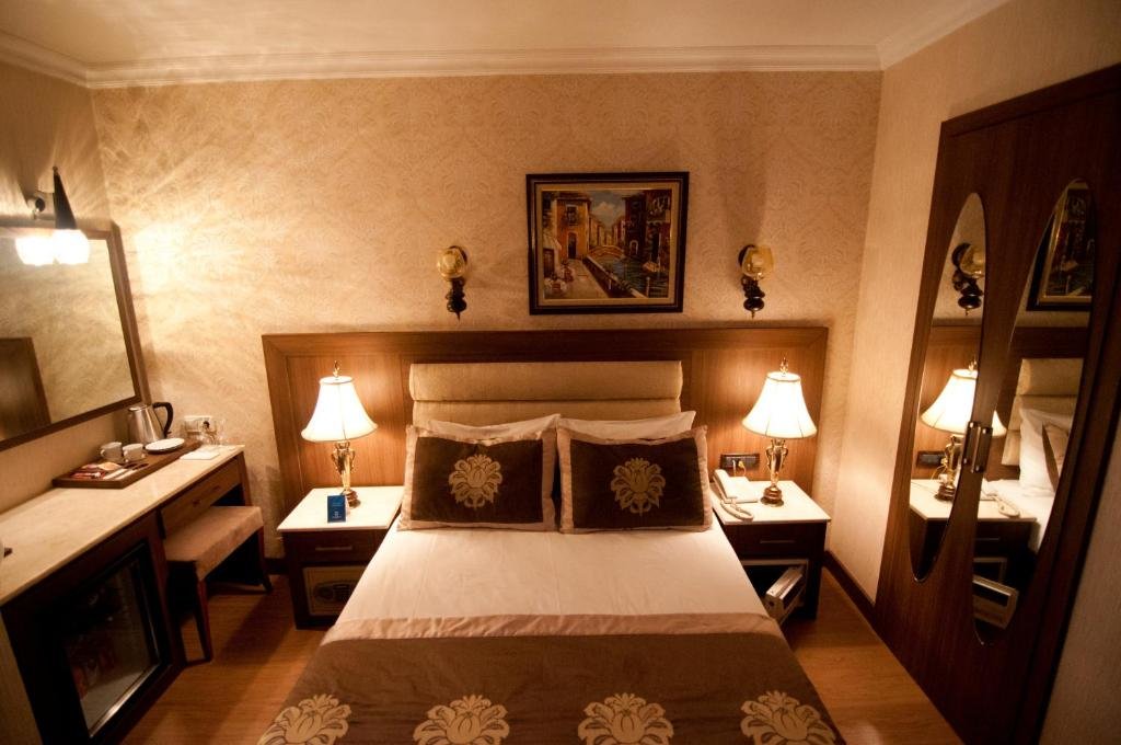 Grand Hilarium Hotel 8