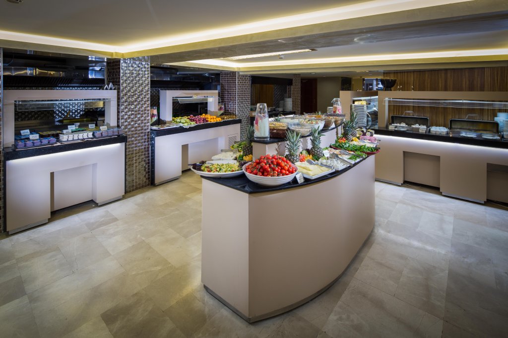 Orka Royal Hotel & Spa 10