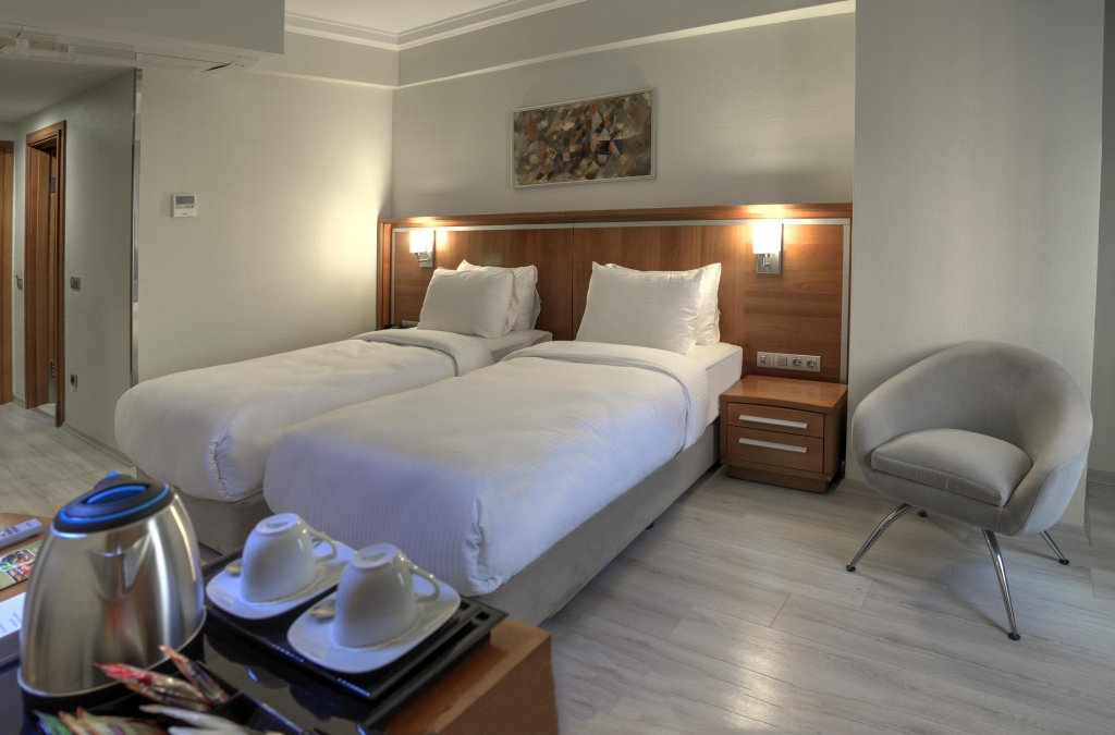 Orka Royal Hotel & Spa 12